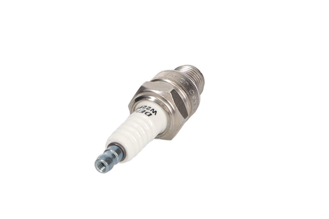 BUJIA UNIVERSAL 14MM DIAM CORTA 12.7MM ELEC SALIENTE (BP7HS) / UNIVERSAL