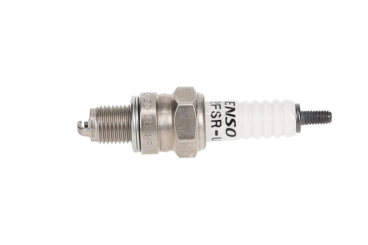 BUJIA 10MM DIAM CORTA 12.7MM CON RESISTENCIA / UNIVERSAL