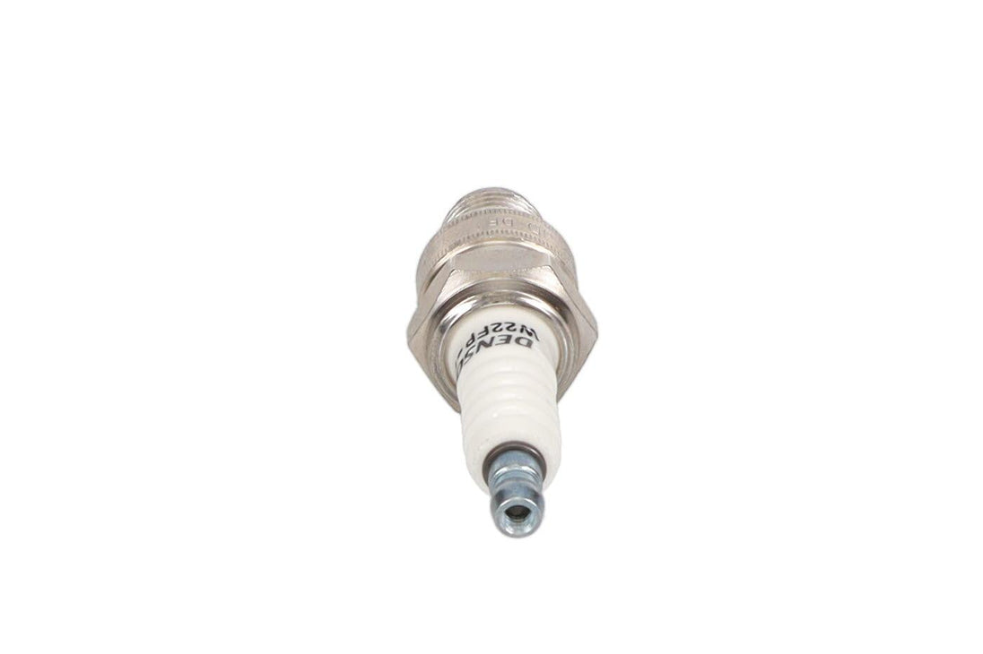 BUJIA UNIVERSAL 14MM DIAM CORTA 12.7MM ELEC SALIENTE (BP7HS) / UNIVERSAL