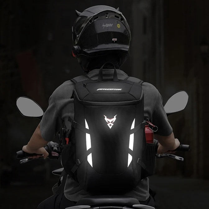 Mochila multipropósito motocentric 11-MC-0137 para moto expandible de 24 a 28 litros impermeable